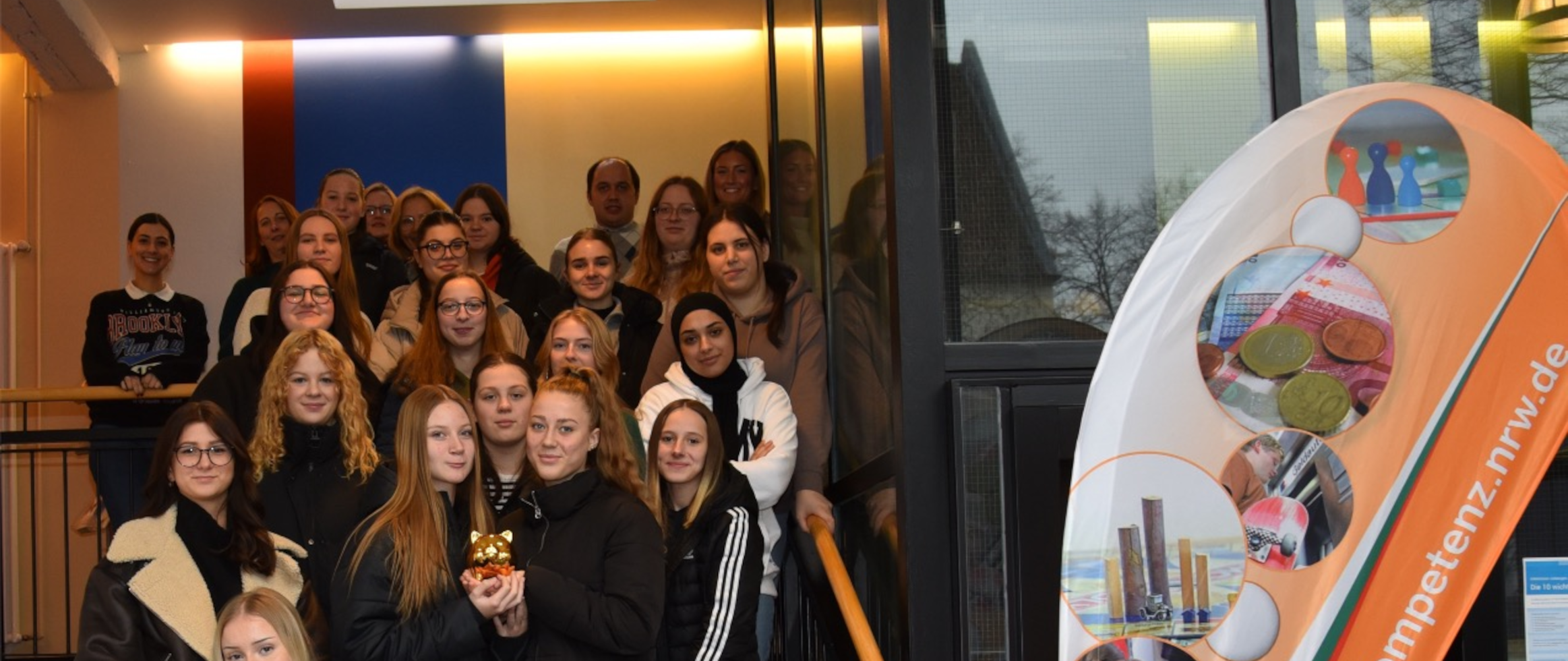 Netzwerk Finanzkompetenz NRW veranstaltet Projekttag zu Themen der finanziellen Bildung an Schule in Herford