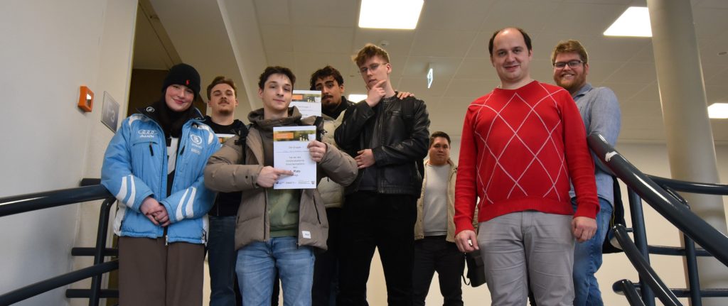 Gruppenfoto von Schülerinnen und Schülern bei der Schülerakademie Finanzkompetenz
